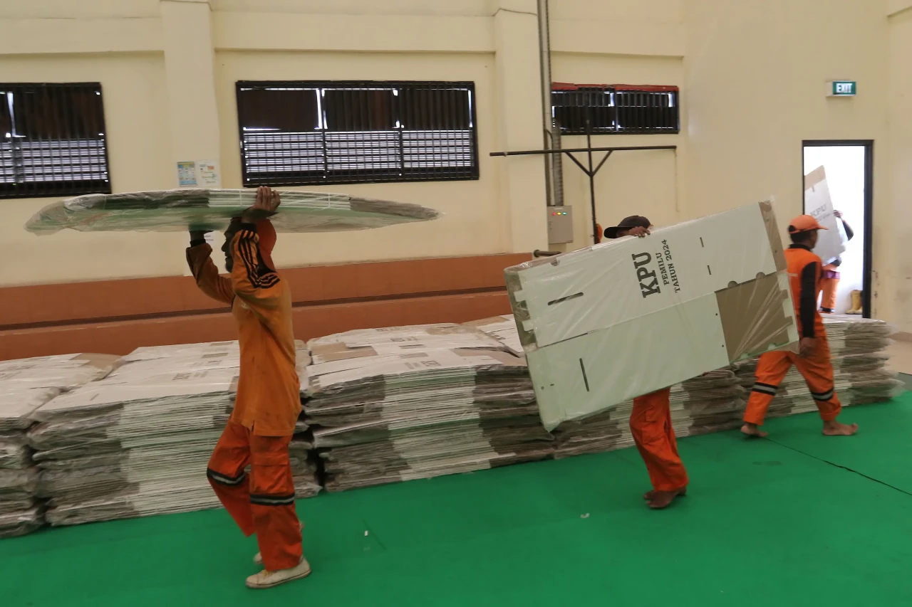Logistik Pemilu 2024...
