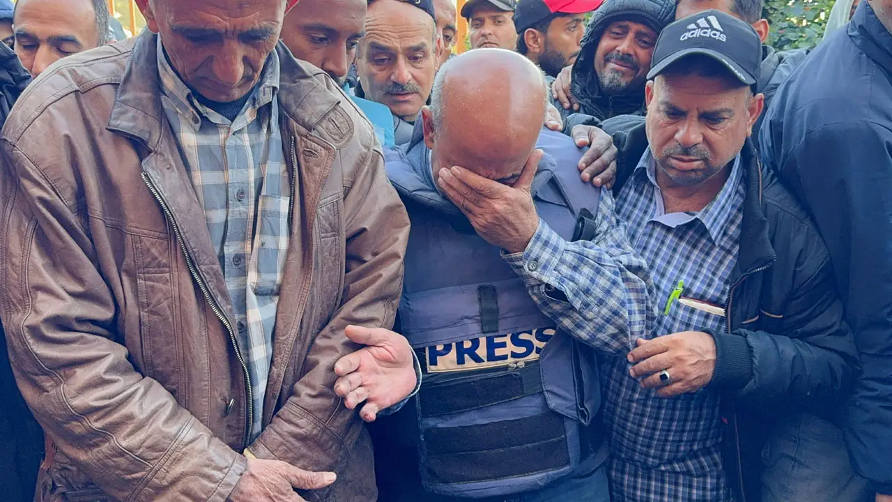 Kameramen Al Jazeera...