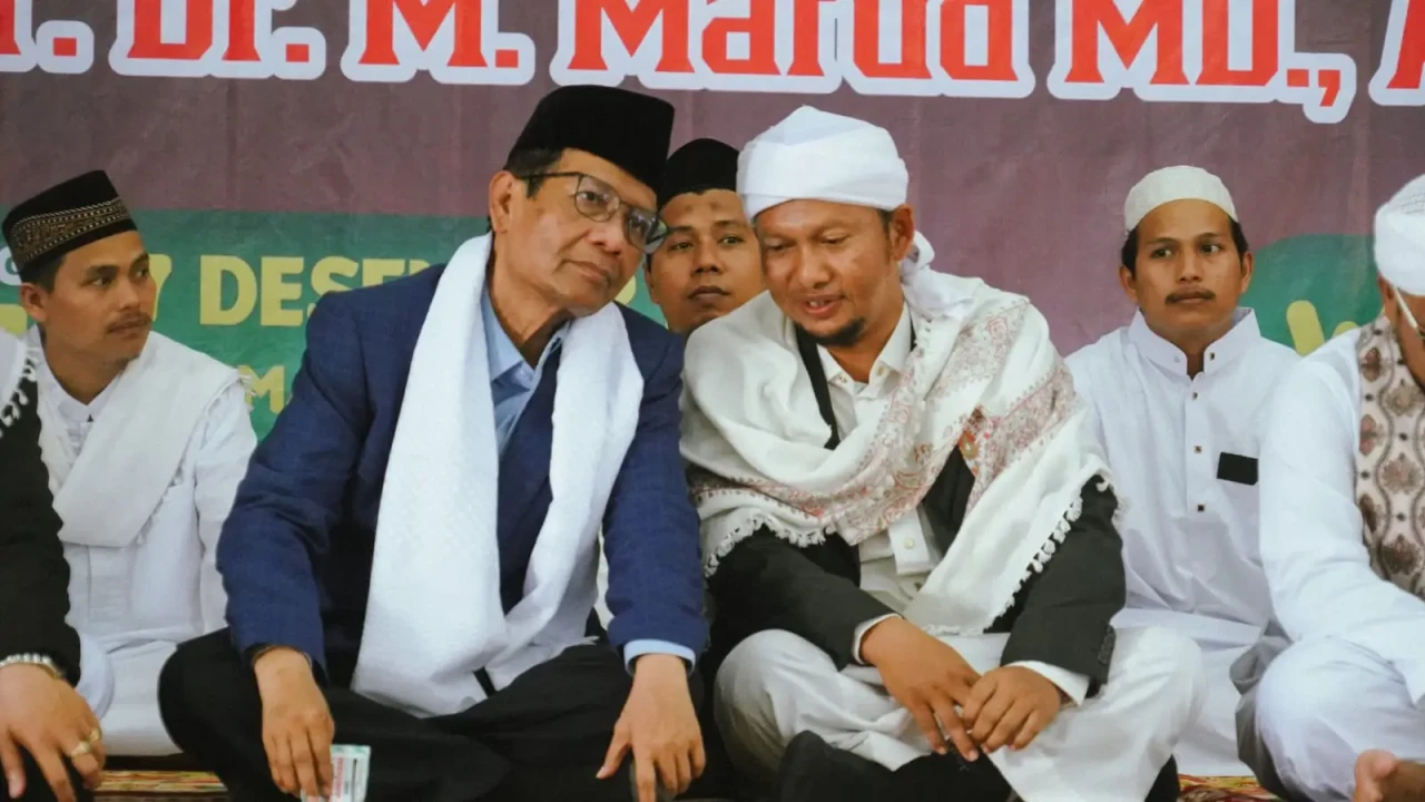 Mahfud MD Hadiri Halaqoh...