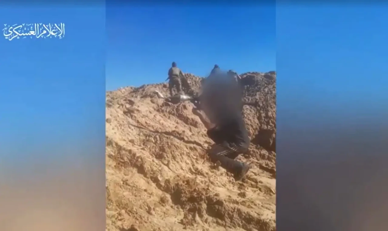 Brigade Al-Qassam Sergap...