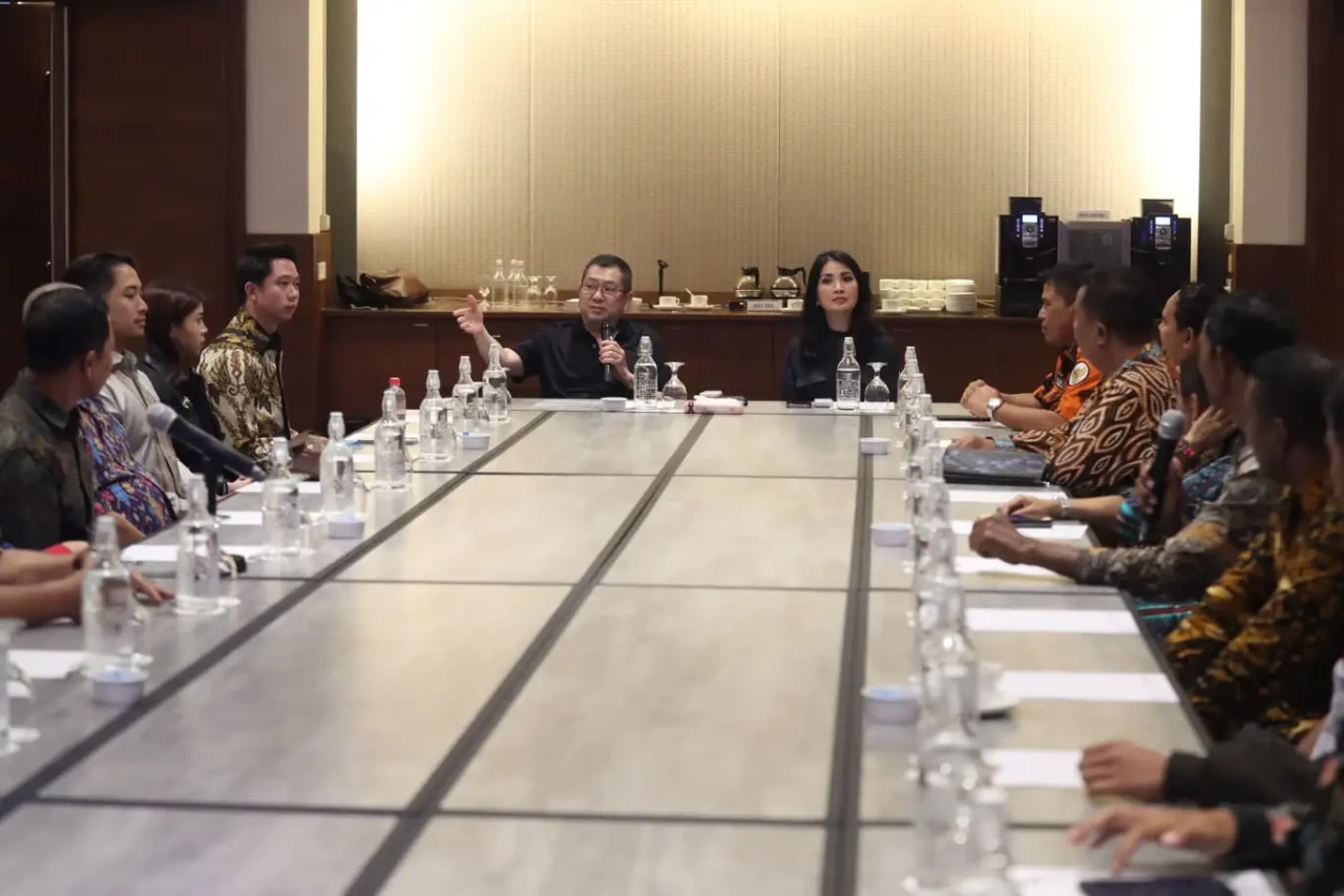 Hary Tanoesoedibjo Temui...