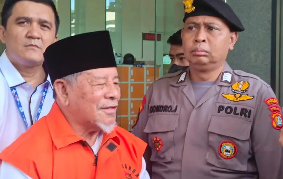 Jadi Tersangka, Gubernur...