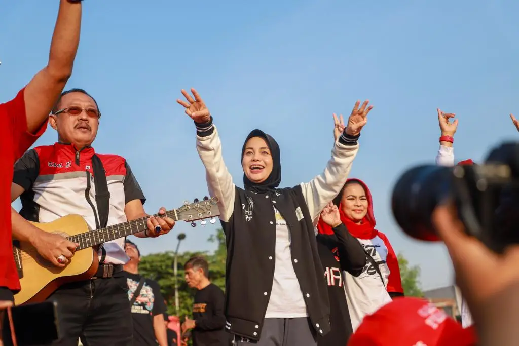 Siti Atikoh Senam Pagi...