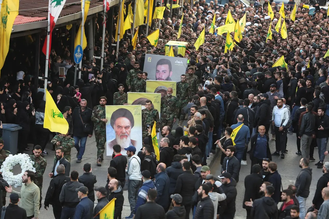 Pejuang Hizbullah Tewas,...