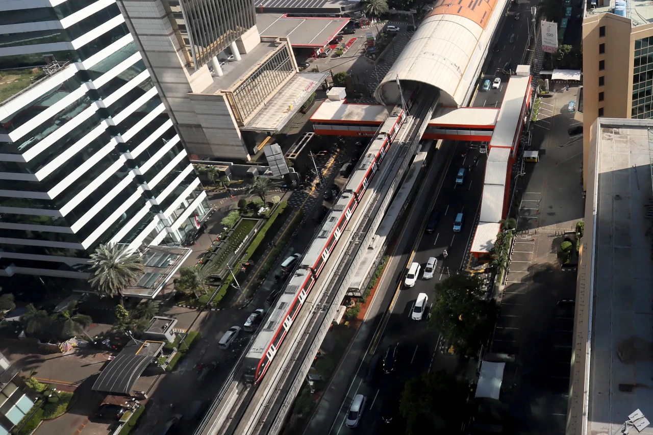 LRT Jabodebek Tambah...