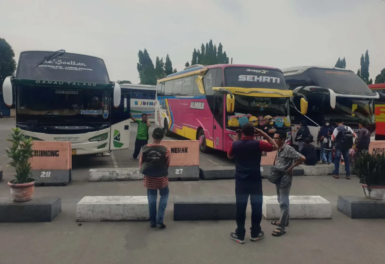 Libur Nataru, Penumpang...