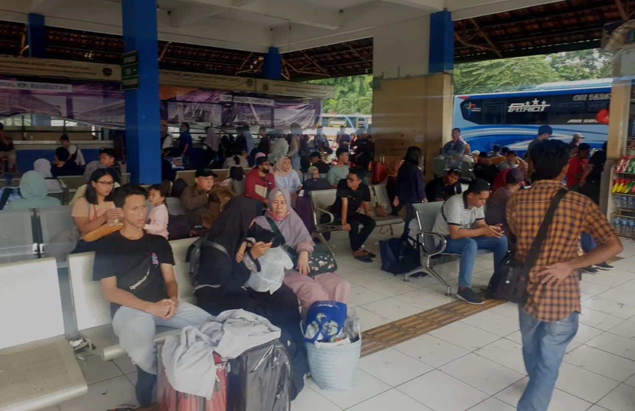 Libur Nataru, Penumpang...