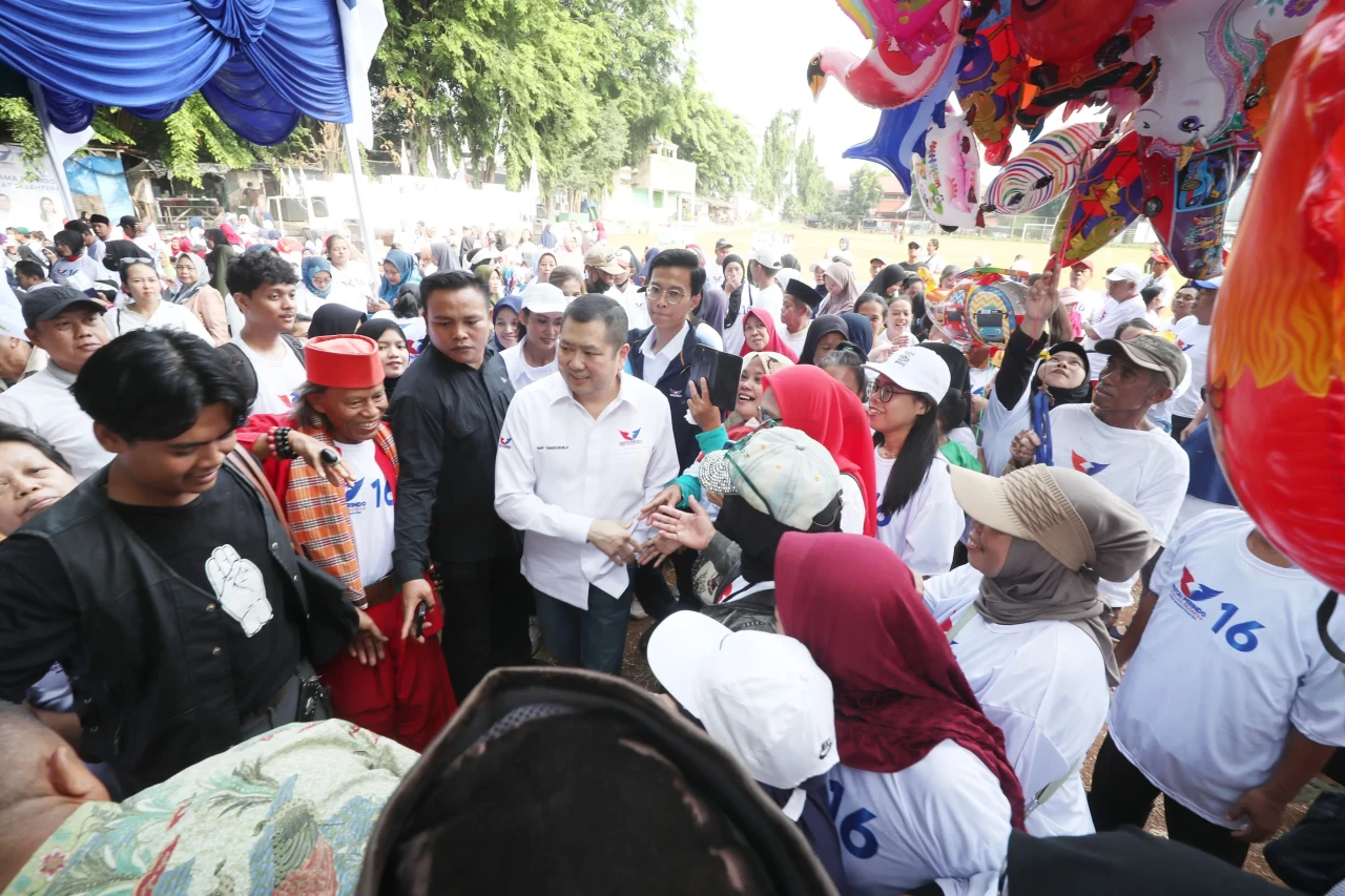 Partai Perindo Gelar...