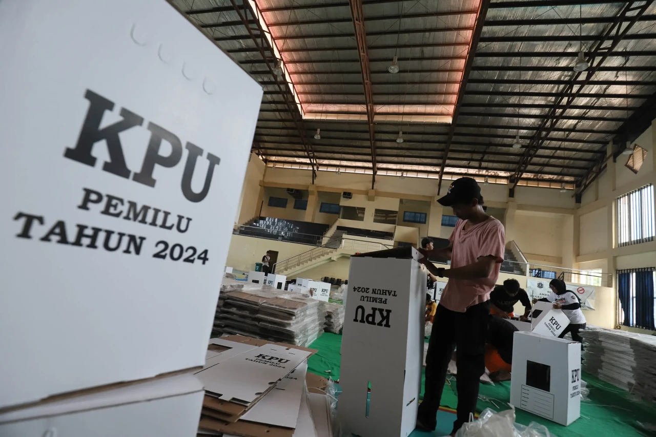 Perakitan Kotak Suara...