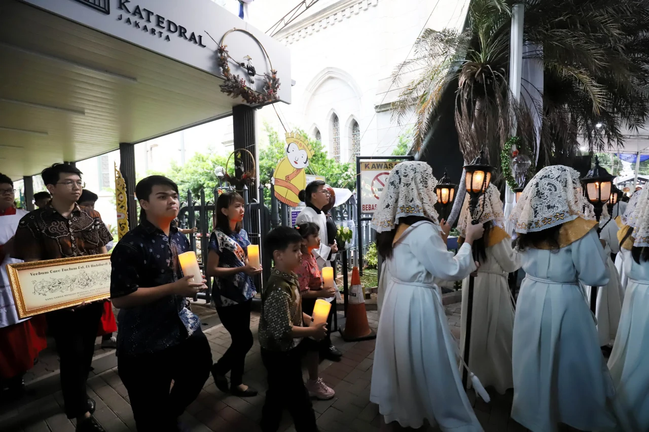Misa Malam Natal di...