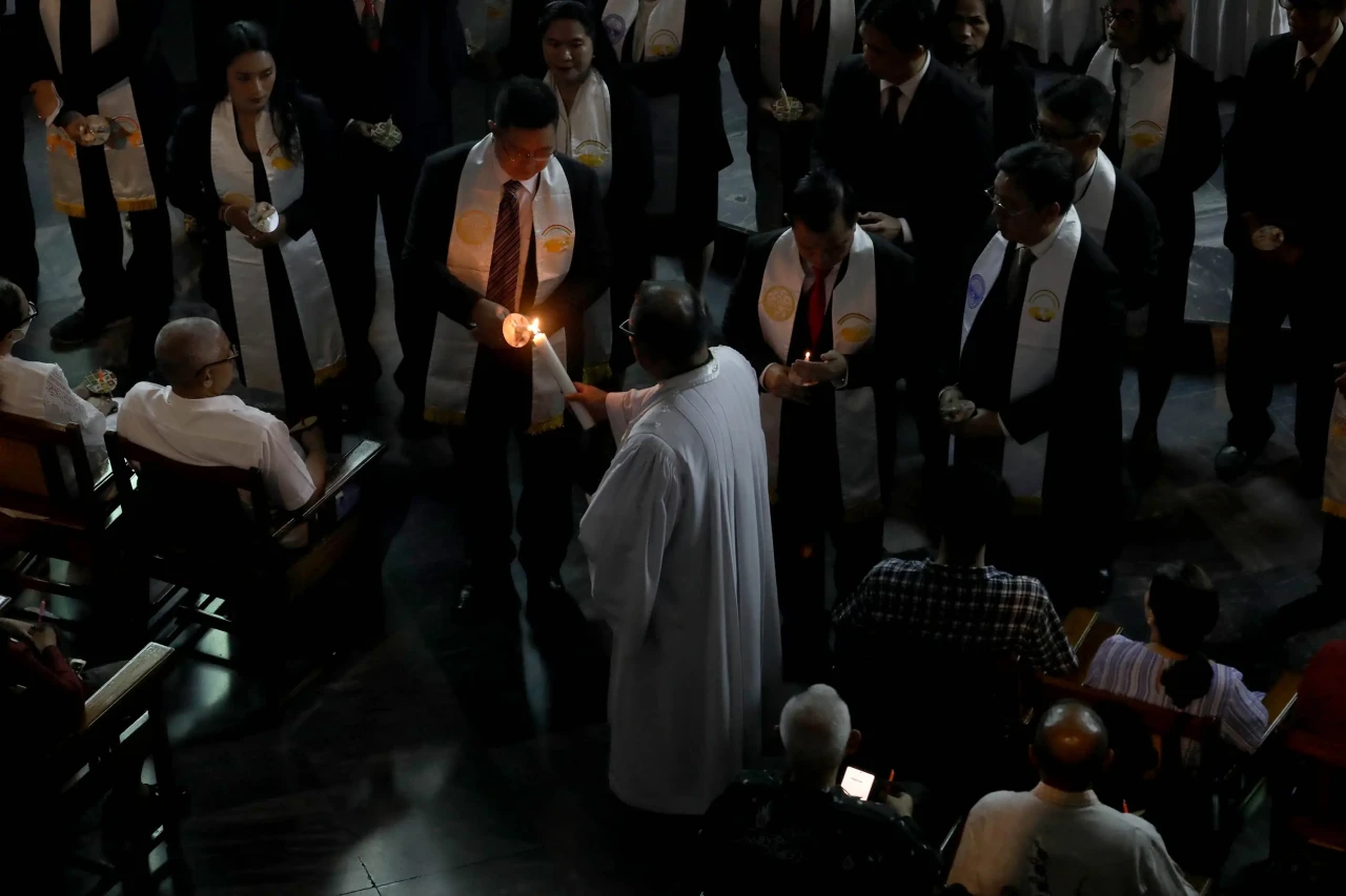 Ibadah Malam Natal di...