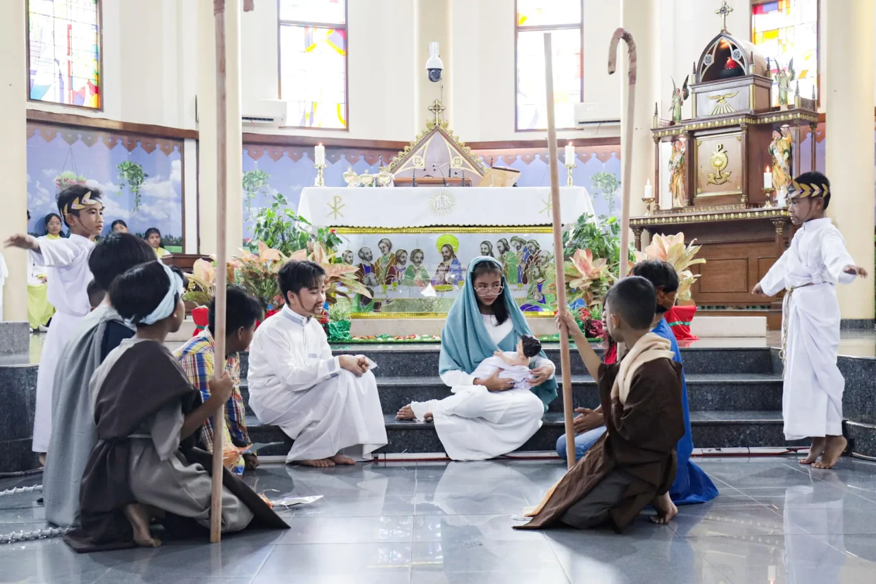 Misa Natal Anak di Gereja...