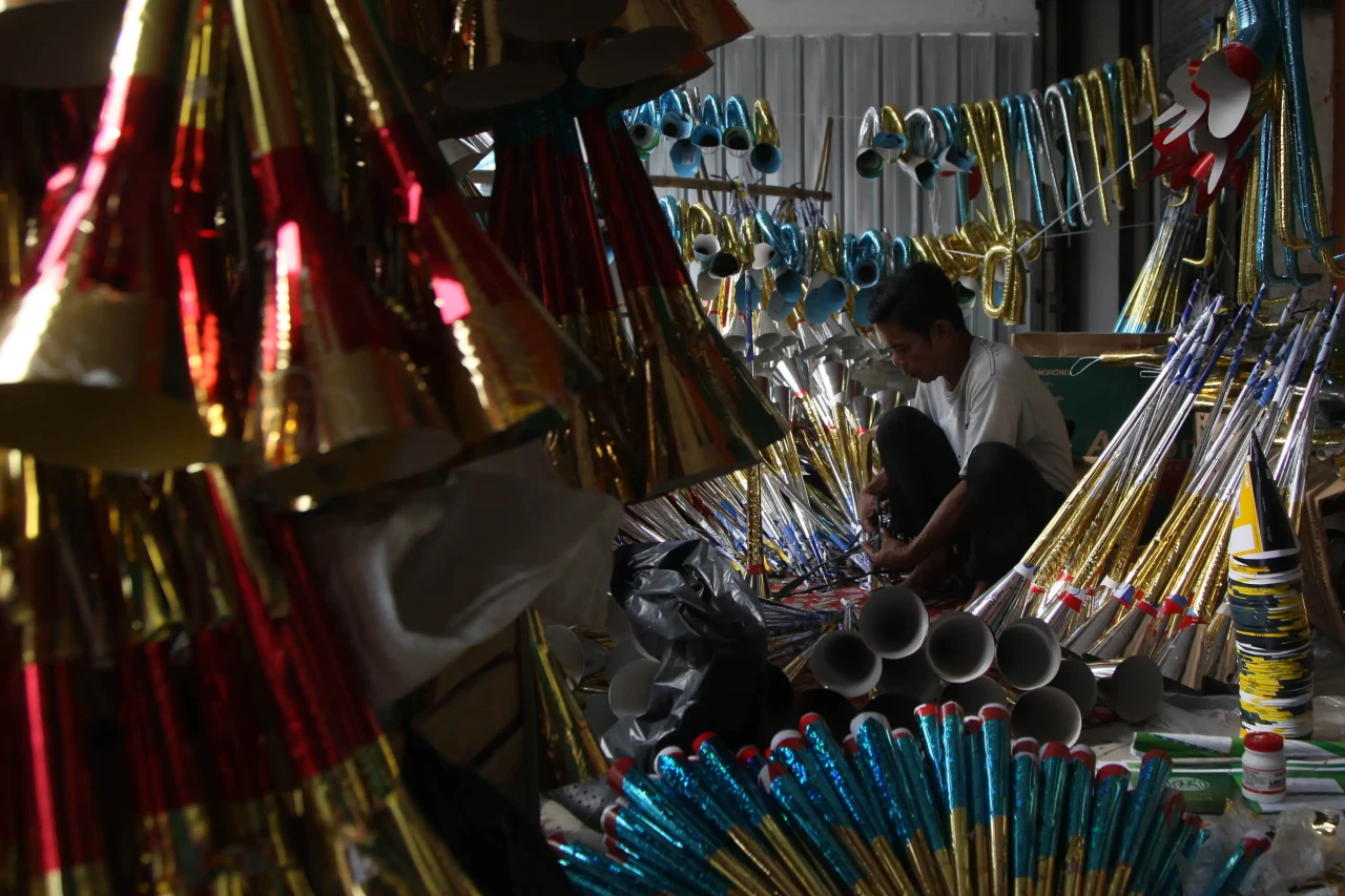 Penjual Terompet Musiman...
