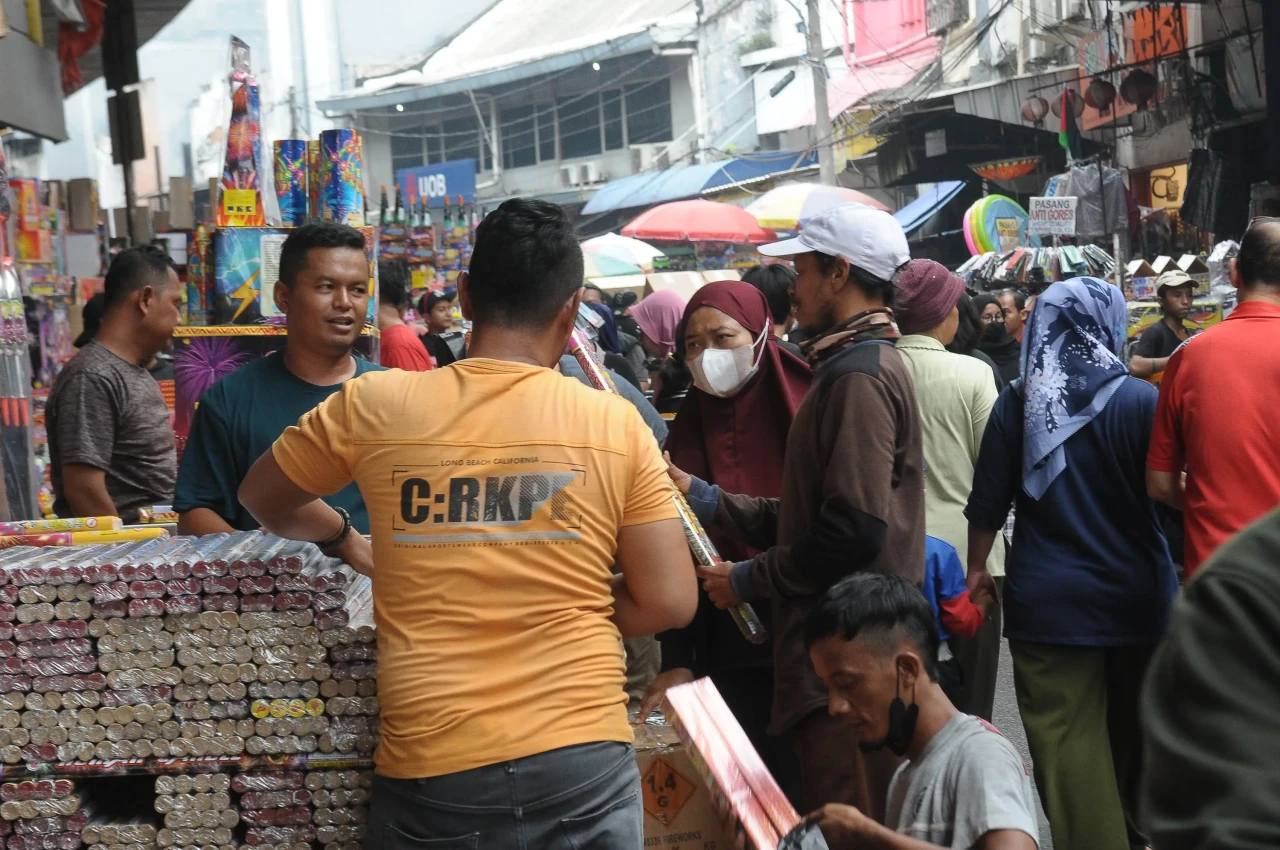 Jelang Pergantian Tahun,...