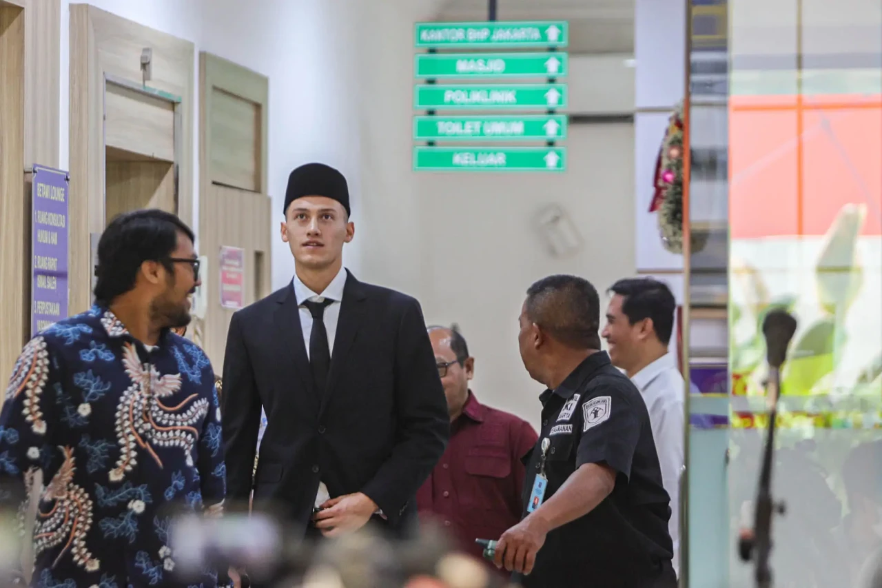 Sah Jadi WNI, Jay Idzes...