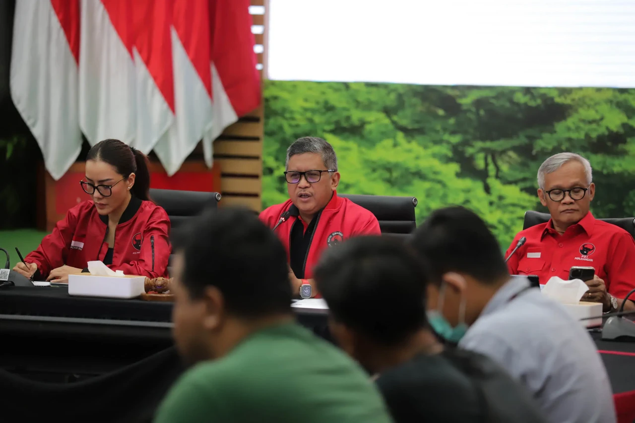 PDI P Bahas Mengenai...