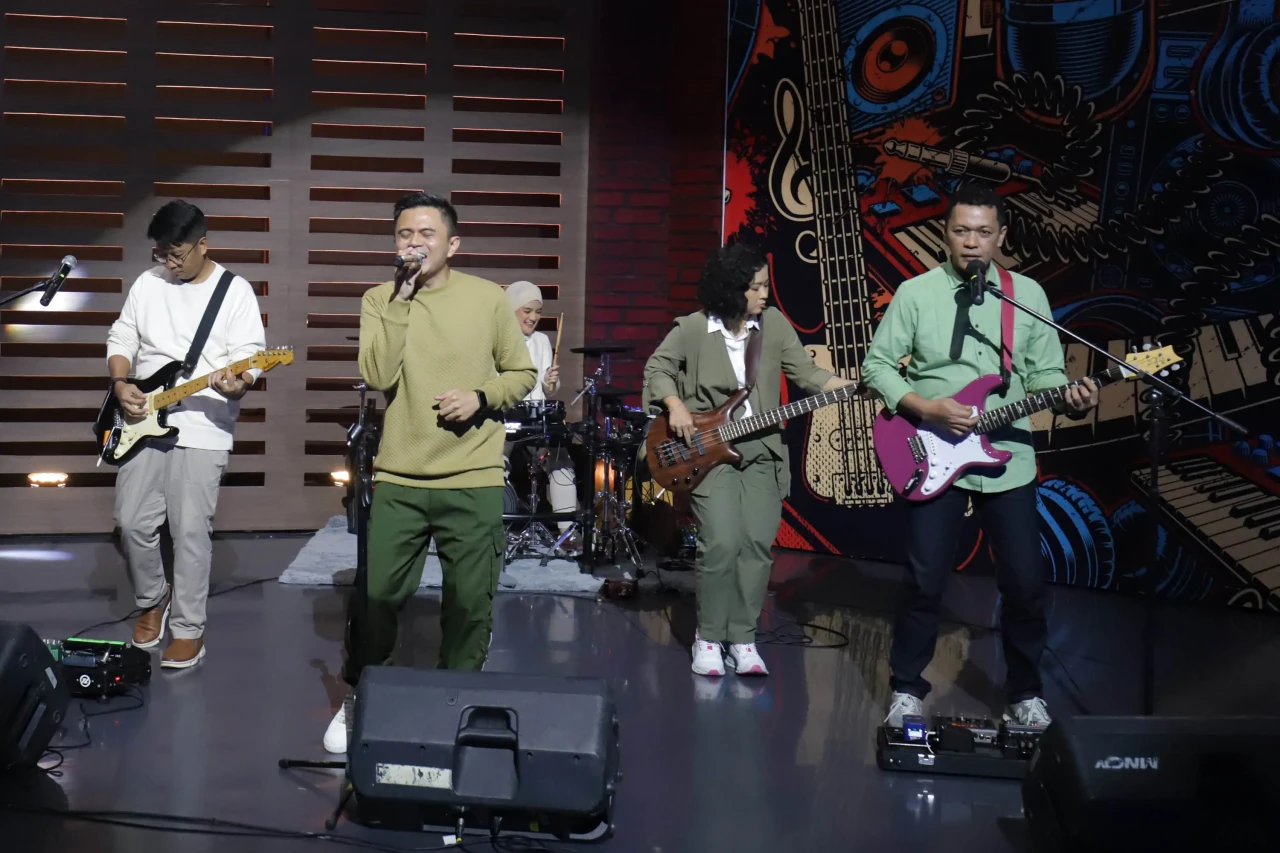 Base Jam Cerita Tentang...