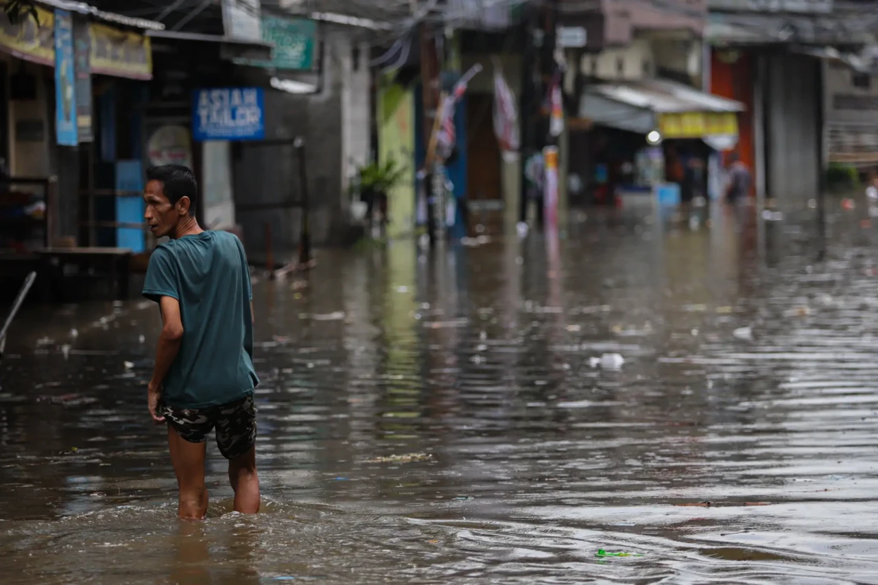 Hujan Deras, Jalan Kemang...