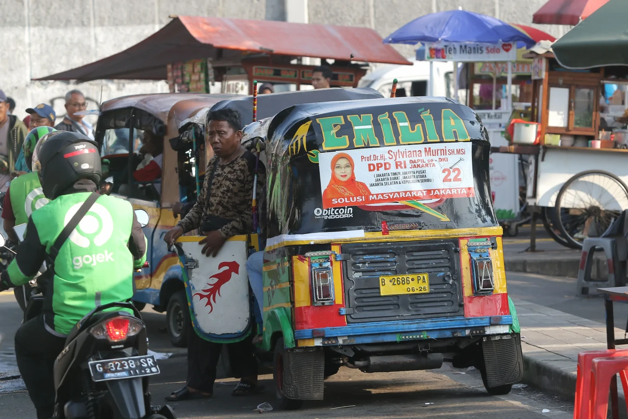 Bawaslu Larang Pemasangan...