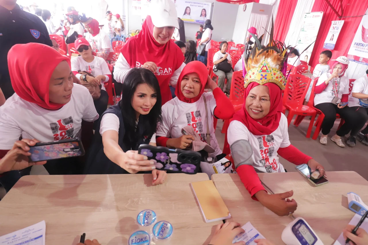 Partai Perindo Gelar...