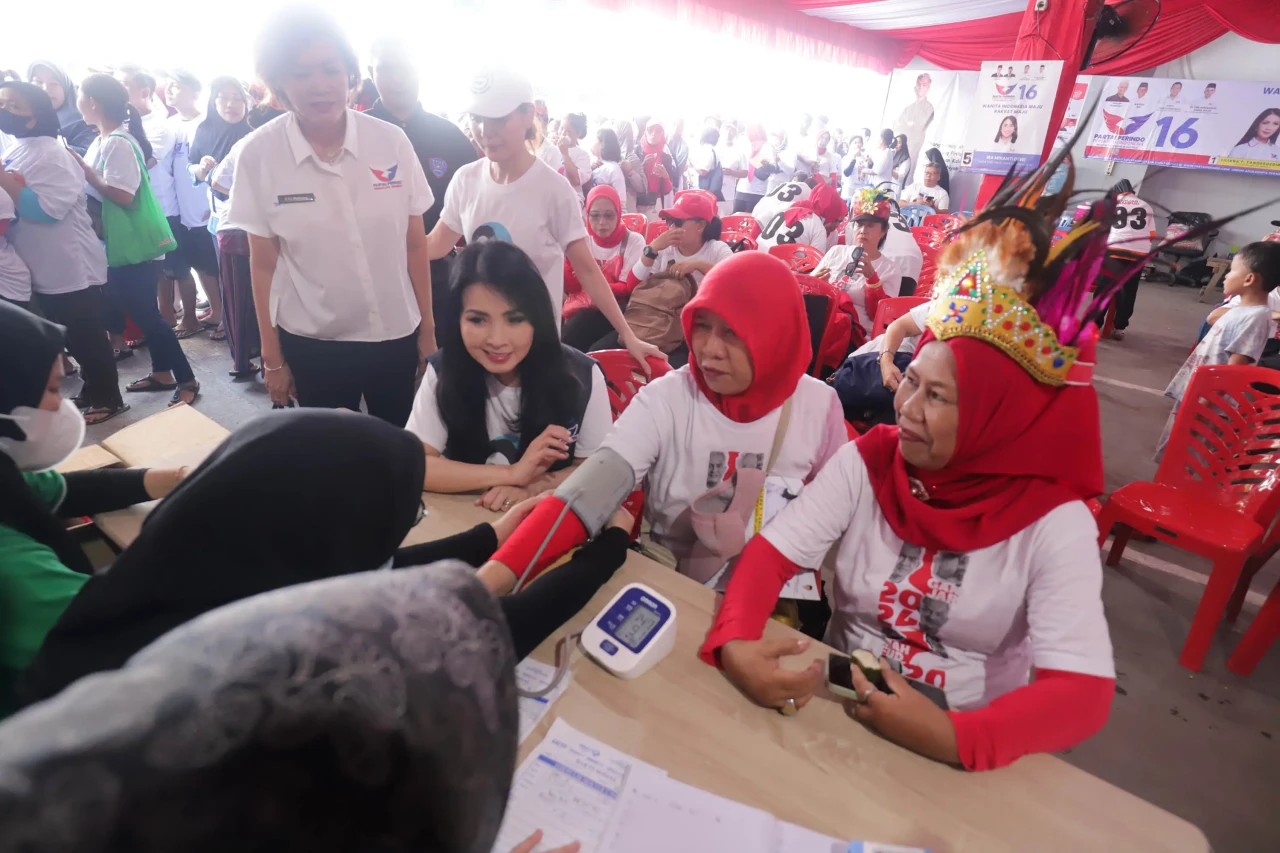 Partai Perindo Gelar...