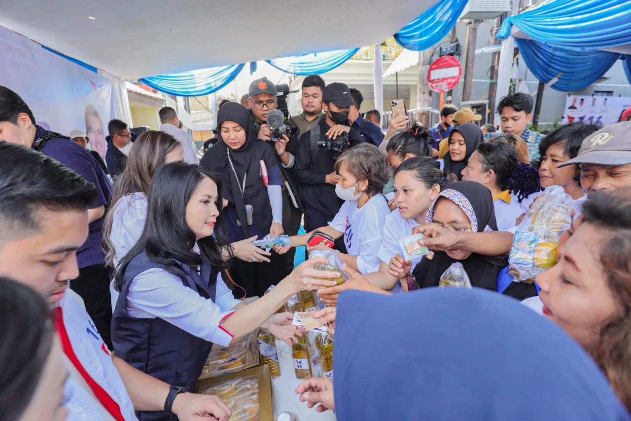 Partai Perindo Gelar...