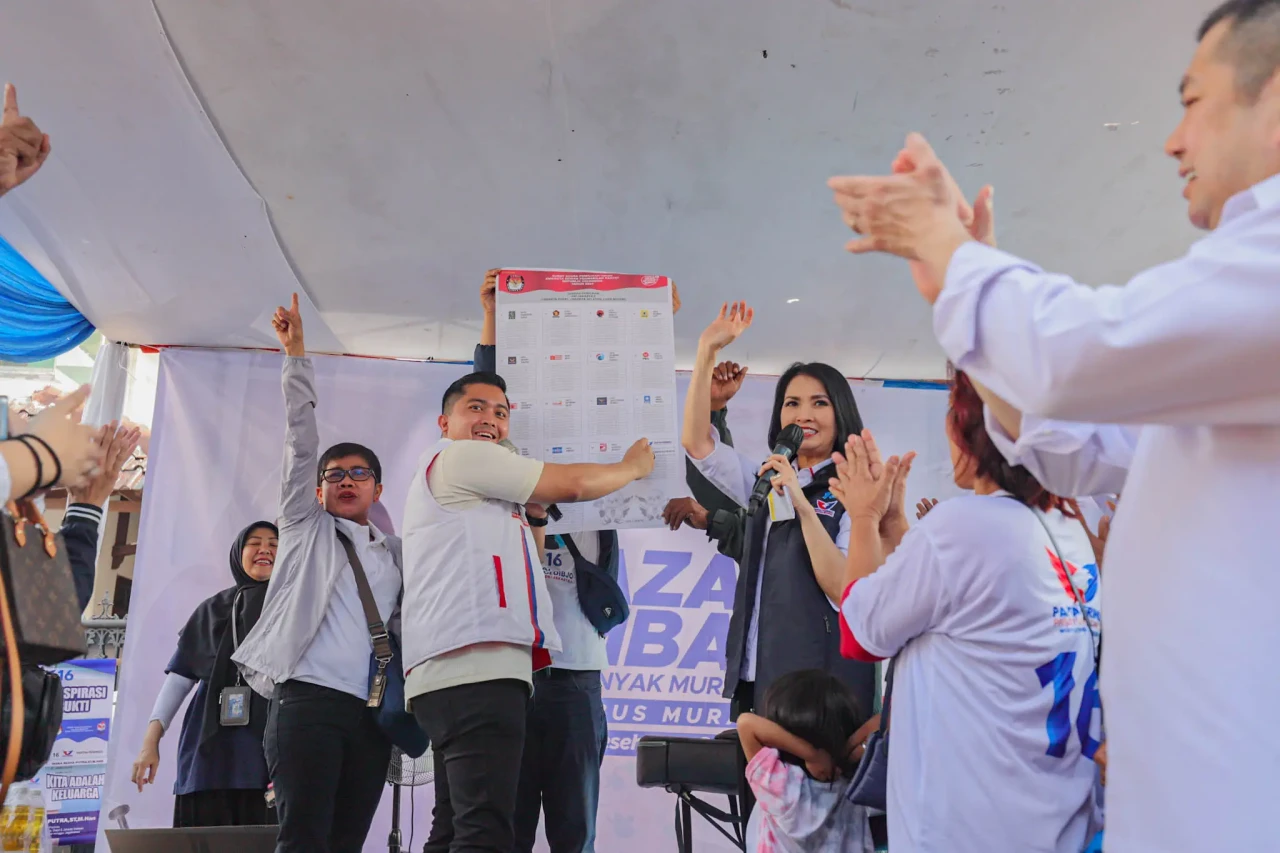 Partai Perindo Gelar...