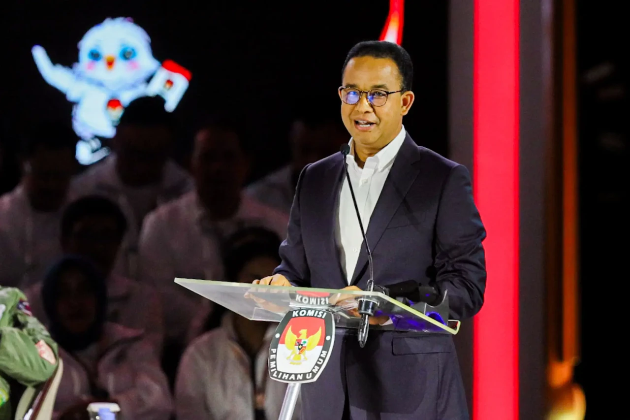 Potret Tiga Capres Ikuti...