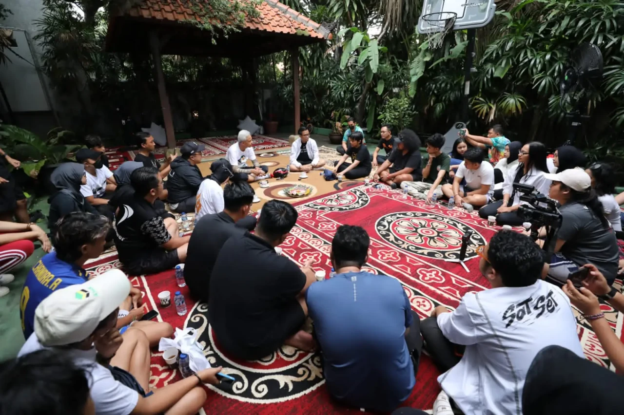 Temui Anak-anak Muda,...