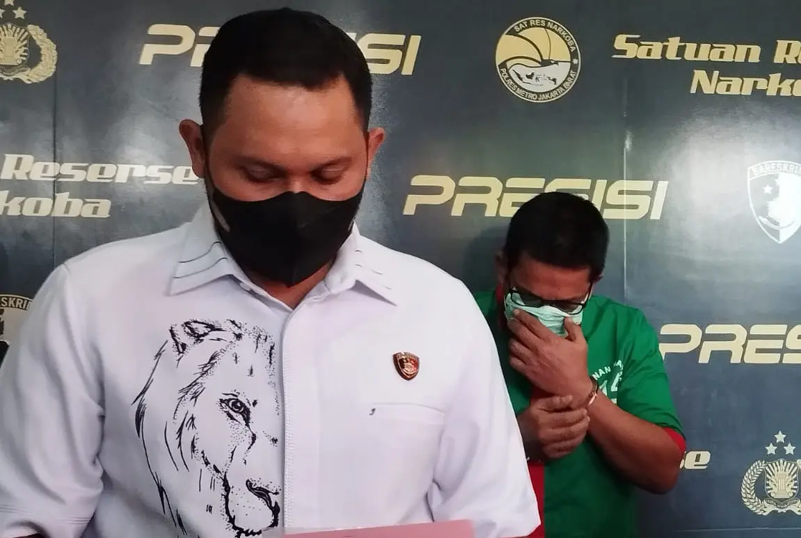 Enam Kali Pakai Narkoba,...