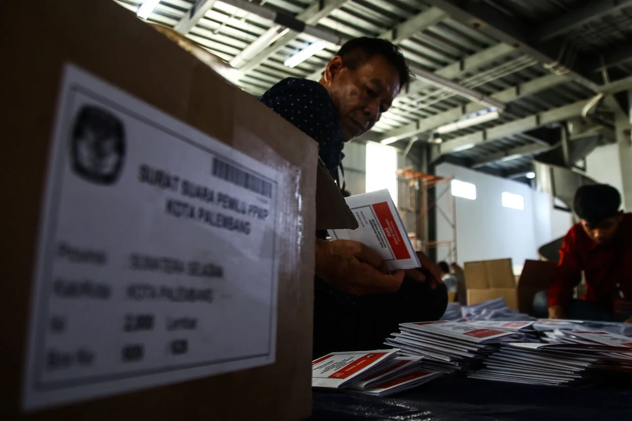 Potret Pelipatan Kertas...