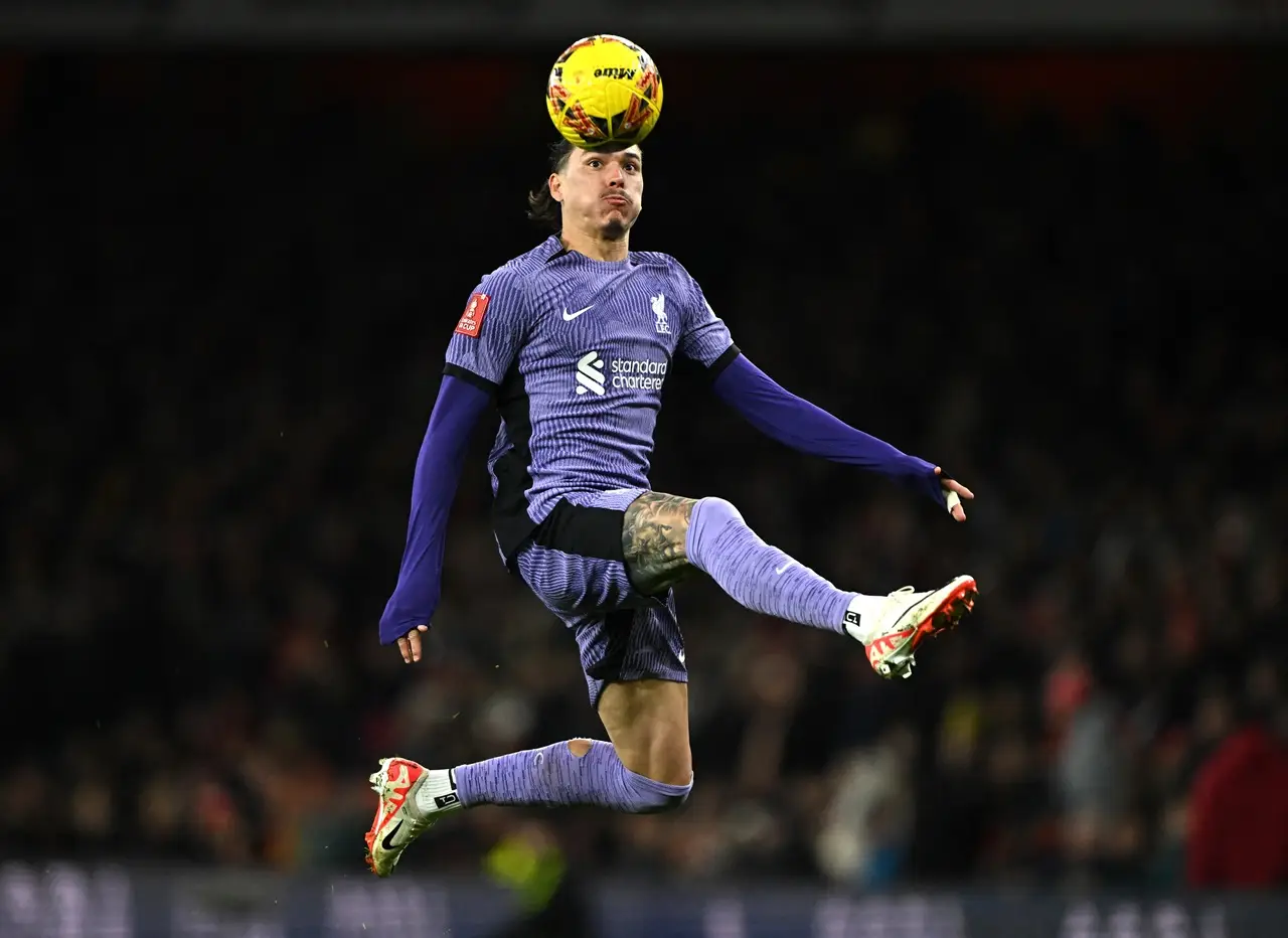 Menang 2-0, Liverpool...