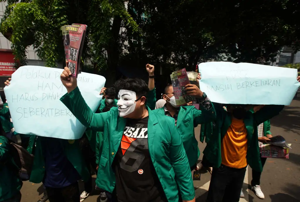 Aksi Mahasiswa Melawan...