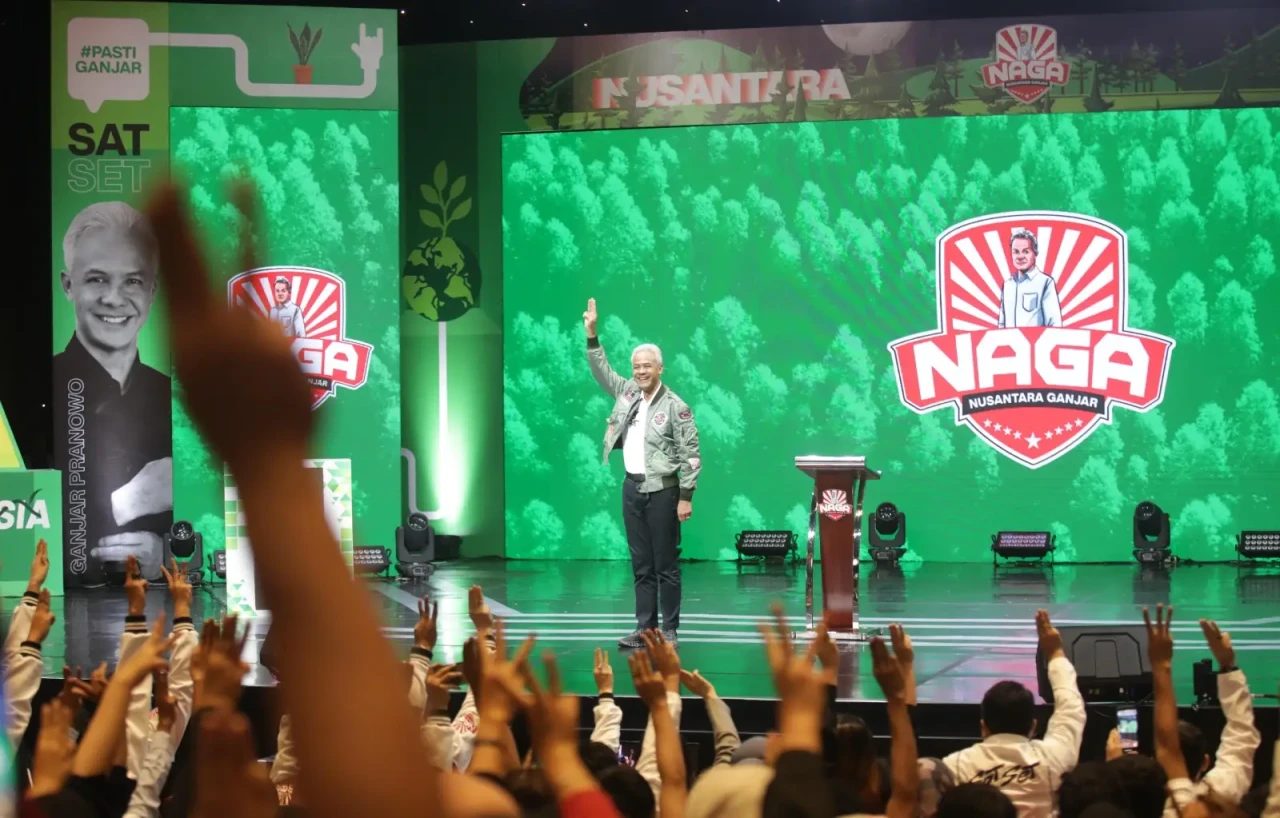 Ganjar Pranowo Hadiri...