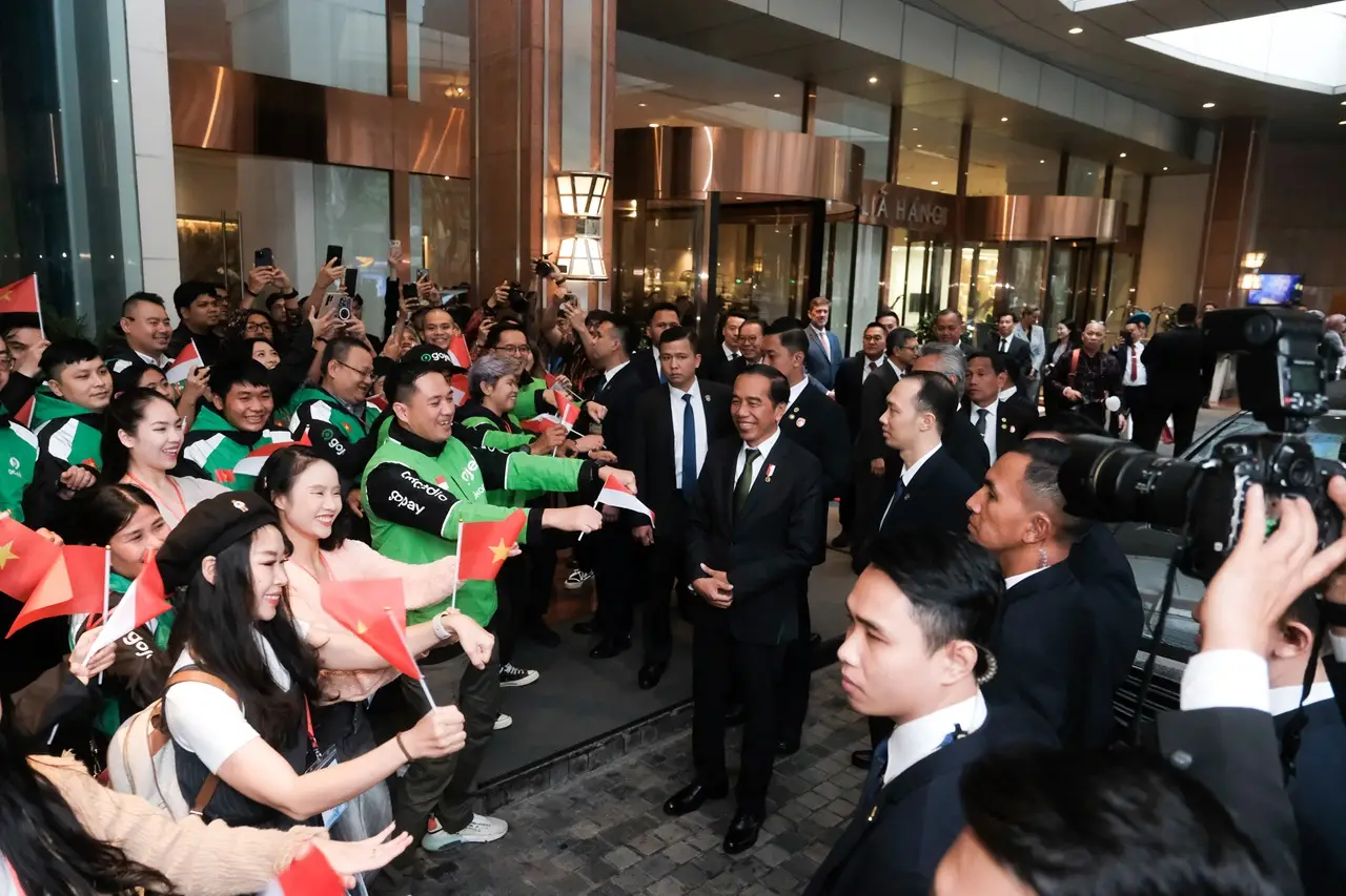 Kunjungi Hanoi, Jokowi...