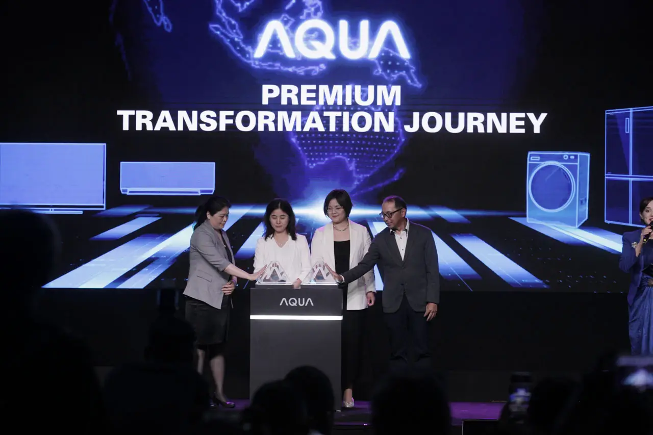 Sambut Awal Tahun, AQUA...