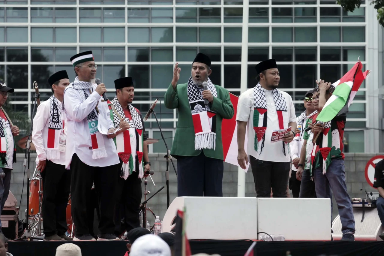 Protes Global di Jakarta,...