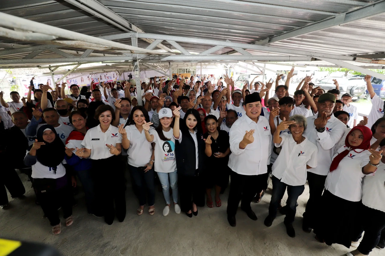 Partai Perindo Gelar...