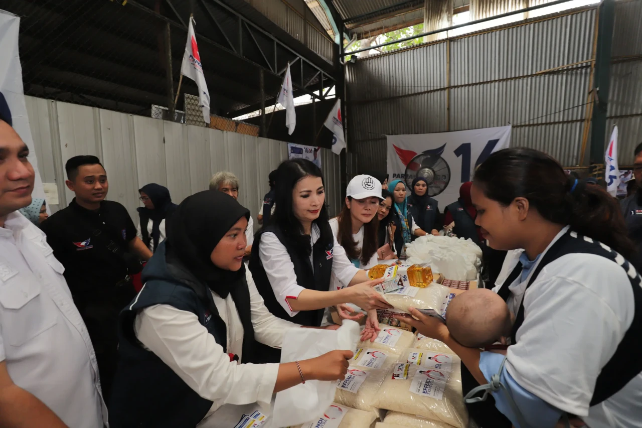 Partai Perindo Gencarkan...