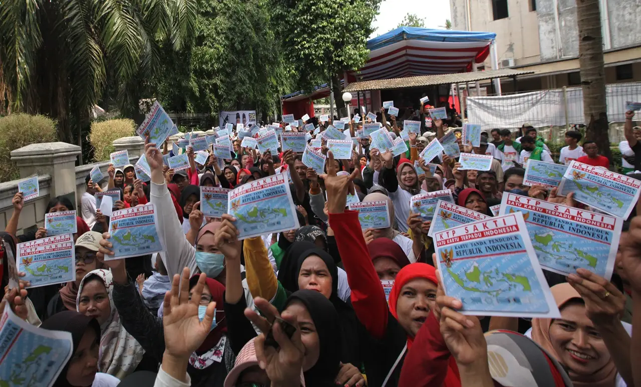 Galang Suara Akar Rumput,...
