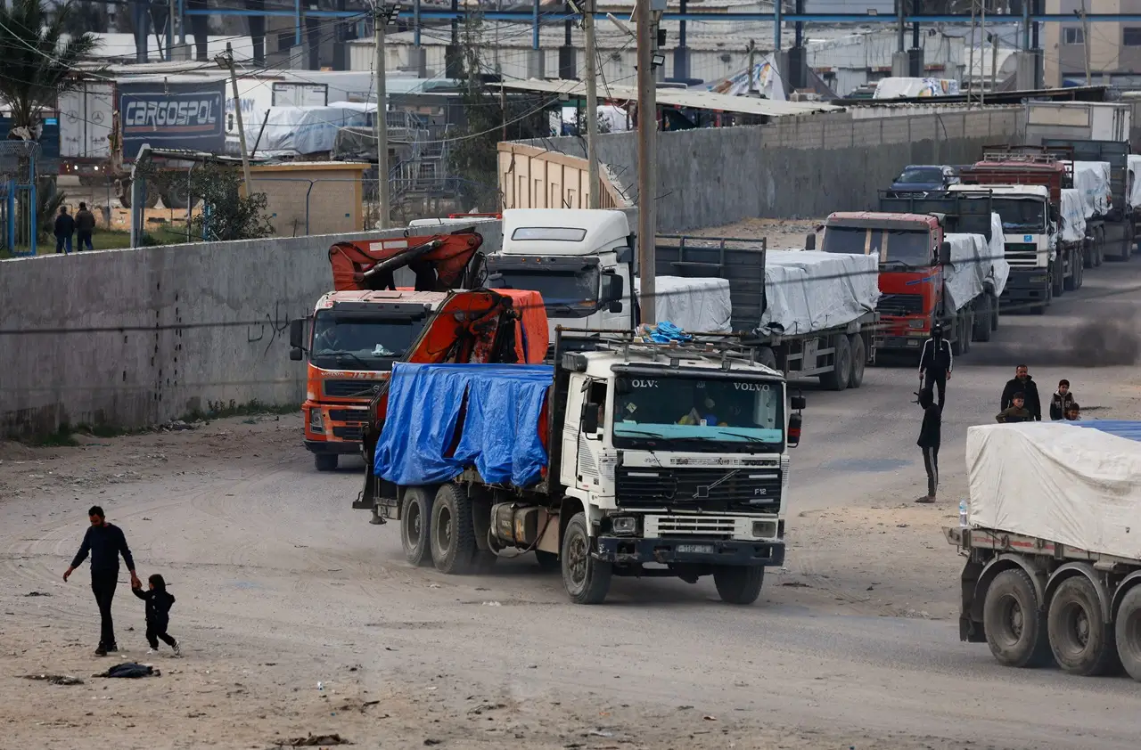 Tiba di Rafah, Truk...
