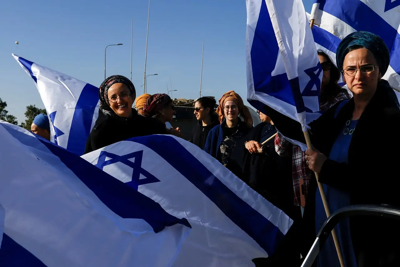 Warga Israel Protes...