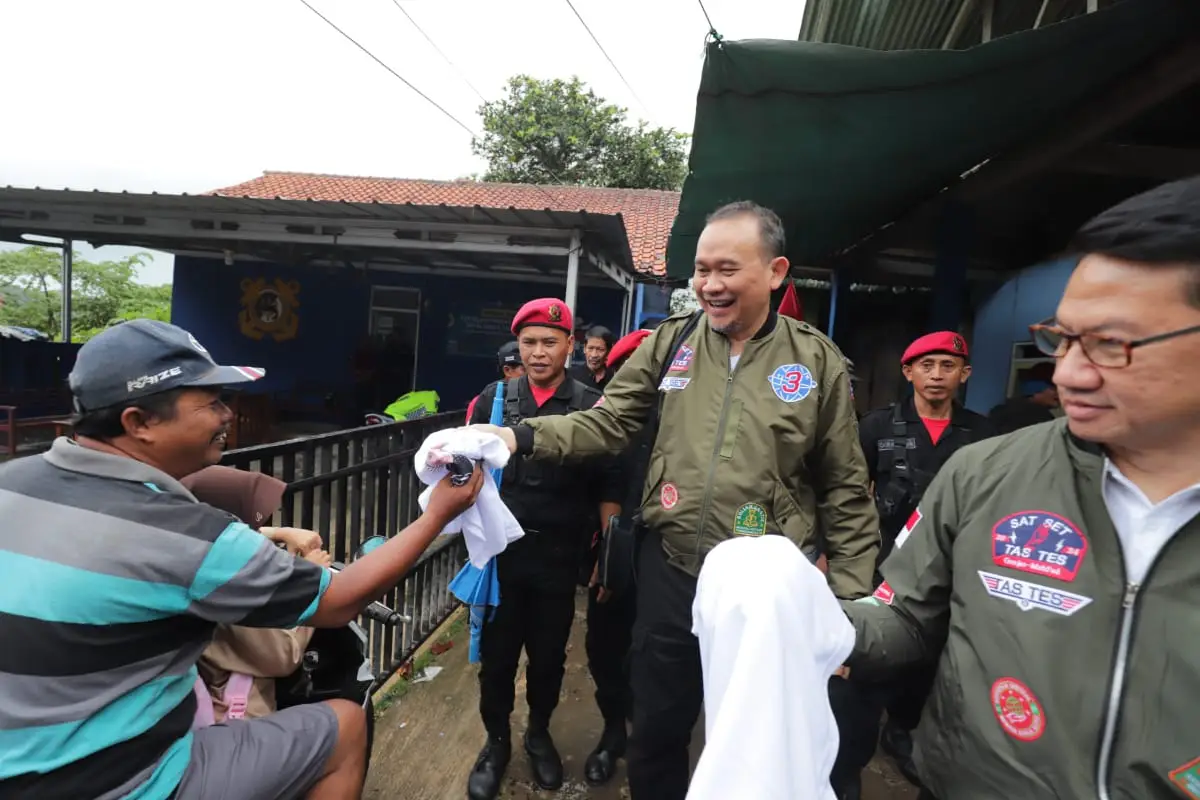 Kampanyekan Ganjar-Mahfud,...