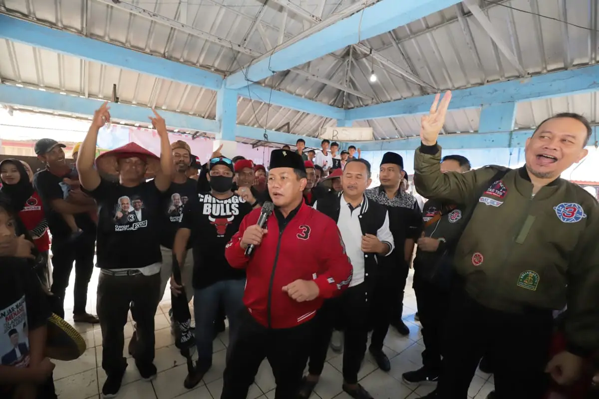 Kampanyekan Ganjar-Mahfud,...