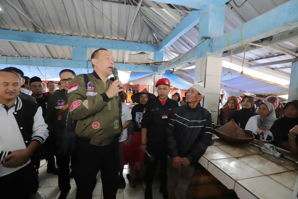 Kampanyekan Ganjar-Mahfud,...