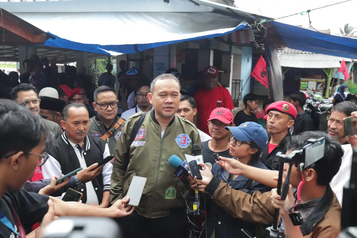 Kampanyekan Ganjar-Mahfud,...