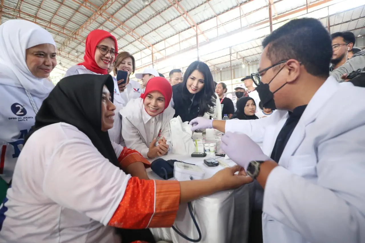 Atikoh Ganjar Puji Partai...