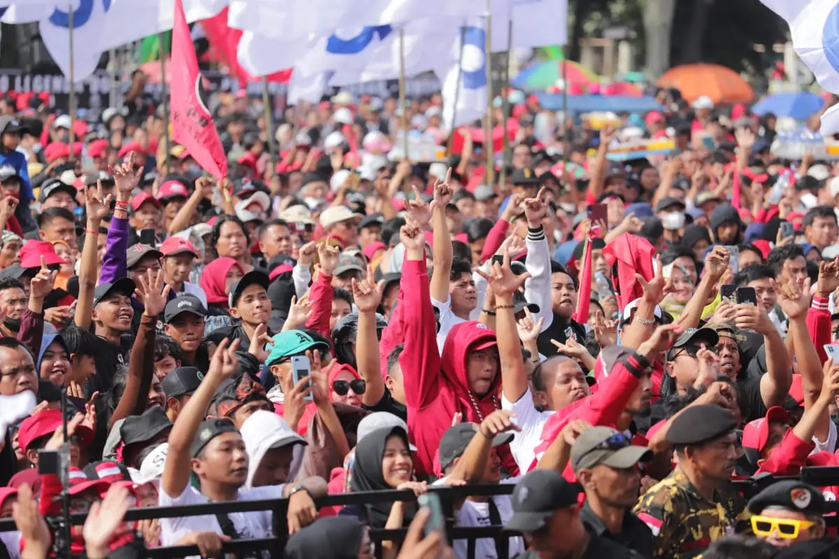 Bandung Pecah! Puluhan...