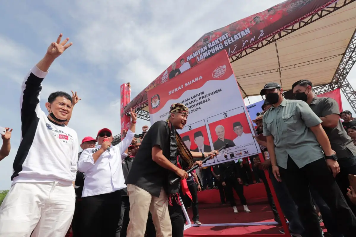 Hajatan Rakyat di Lampung...