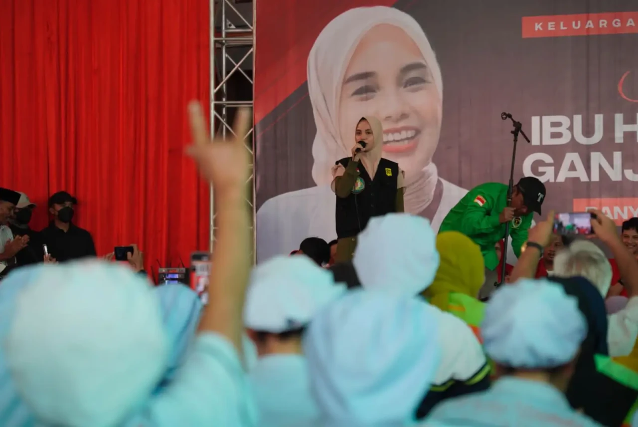 Siti Atikoh Sapa Petani...